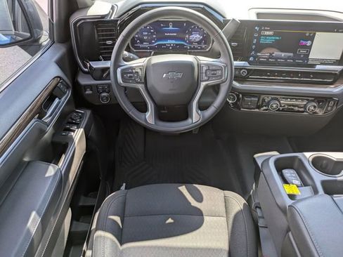 Used 2023 Chevrolet Silverado 1500 RST image 18