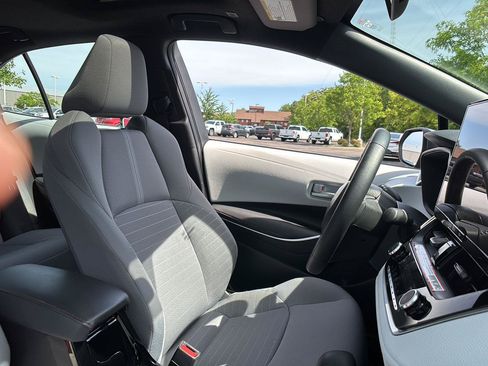 Used 2025 Toyota Corolla SE w/ SE Premium Package FWD image 14