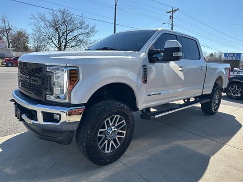 Used 2018 Ford F250 Lariat w/ Lariat Value Package image 5