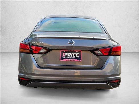 Used 2022 Nissan Altima 2.5 S FWD image 7