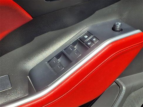 Used 2022 Toyota Highlander XSE image 16