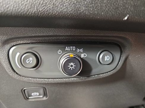 Used 2020 GMC Terrain SLT w/ Elevation Edition FWD image 29