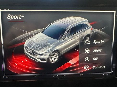 Used 2019 Mercedes-Benz GLC 300 4MATIC image 26