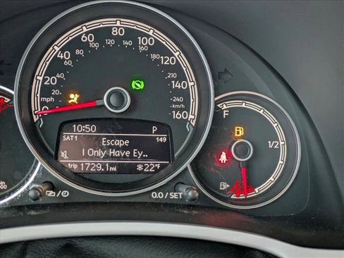 Used 2019 Volkswagen Beetle 2.0T SE image 11