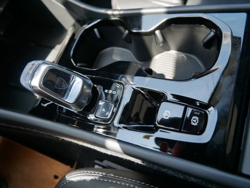 New 2026 Volvo XC40 B5 Plus w/ Protection Package Premier image 9