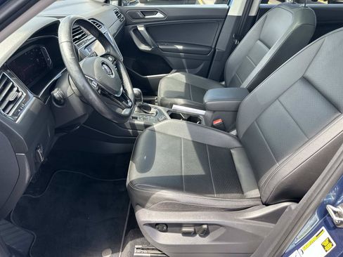 Used 2019 Volkswagen Tiguan SEL AWD/4WD image 19