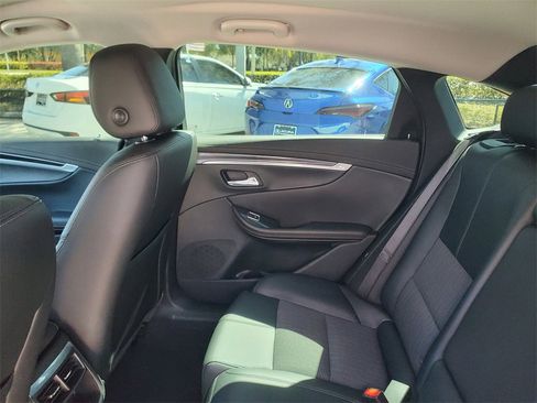 Used 2017 Chevrolet Impala LT image 11