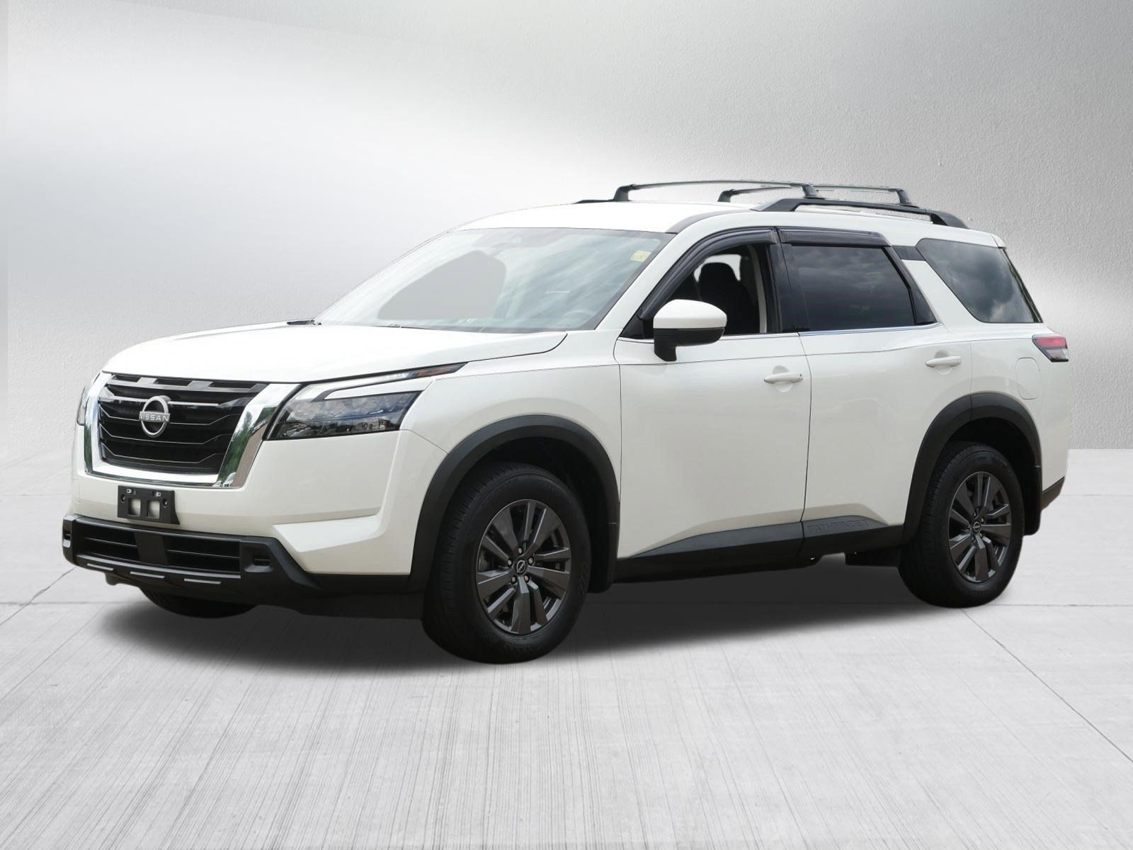 Certified 2024 Nissan Pathfinder SV AWD/4WD image 3