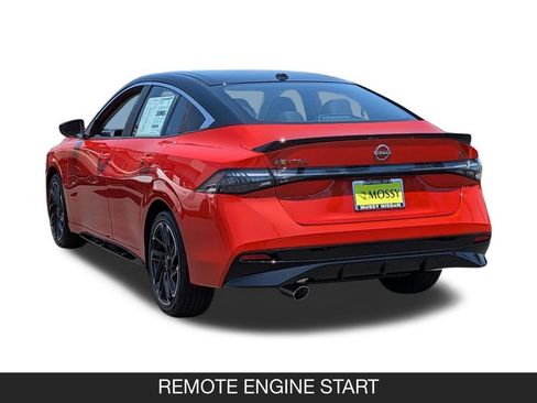New 2026 Nissan Sentra SR w/ Floor Mat Package FWD image 7