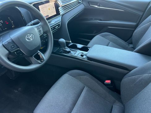 Used 2025 Toyota Camry LE FWD image 10