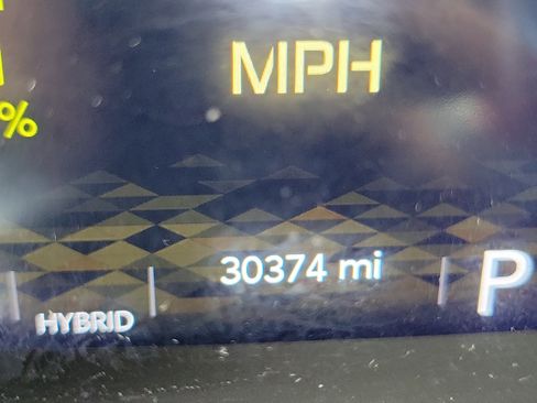 Used 2022 Jeep Wrangler Unlimited Sahara w/ Cold Weather Group image 30