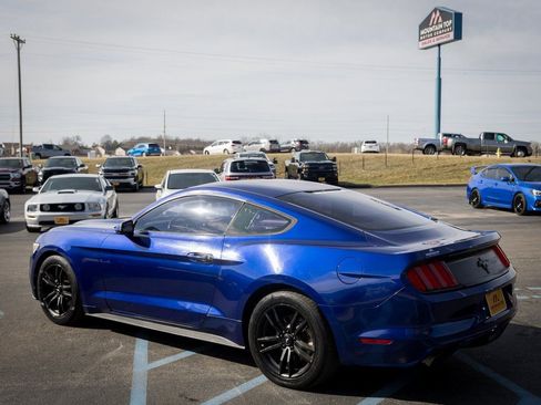 Used 2016 Ford Mustang Coupe image 19