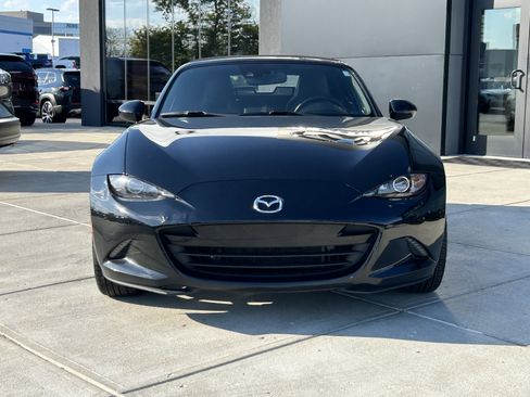 Used 2017 MAZDA MX-5 Miata Grand Touring image 2