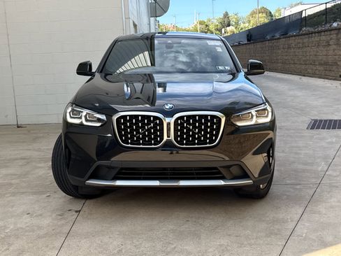 Certified 2025 BMW X4 xDrive30i image 2