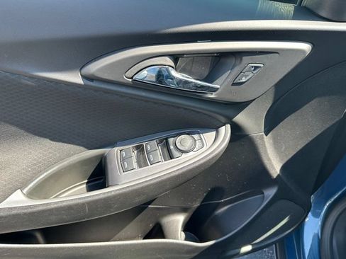 Used 2025 Chevrolet Malibu LT FWD image 16