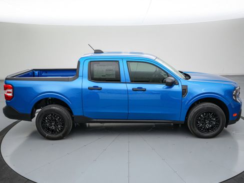 New 2026 Ford Maverick XL image 3