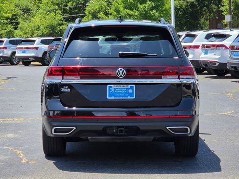 Used 2026 Volkswagen Atlas SE FWD image 4