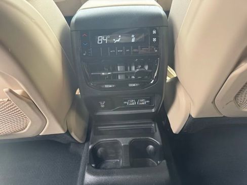 Used 2023 Jeep Grand Cherokee L Limited w/ Luxury Tech Group II RWD image 37