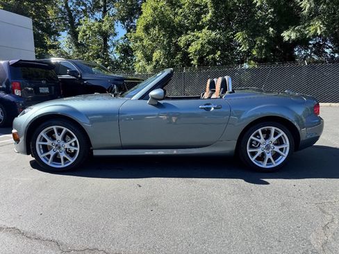Used 2013 MAZDA MX-5 Miata Grand Touring RWD image 2