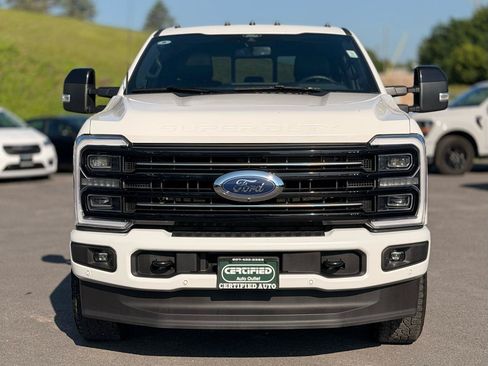Used 2025 Ford F250 Platinum w/ FX4 Off-Road Package AWD/4WD image 2