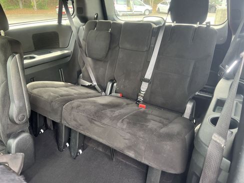 Used 2015 Dodge Grand Caravan SE w/ Quick Order Package 29E SE FWD image 20