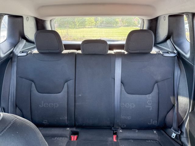 Used 2017 Jeep Renegade Sport w/ Power & Air Group AWD/4WD image 21