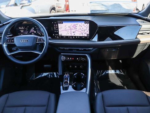 New 2025 Audi Q5 Premium image 16