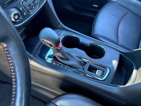 Used 2022 Chevrolet Equinox RS w/ RS Leather Package image 14