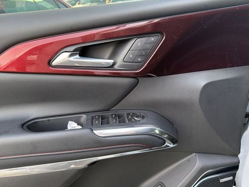 Used 2026 Chevrolet Traverse RS FWD image 15