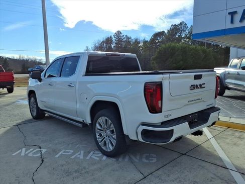 Used 2021 GMC Sierra 1500 Denali w/ Denali Premium Package image 3