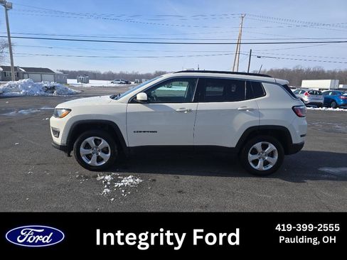 Used 2019 Jeep Compass Latitude w/ Safety & Security Group image 1