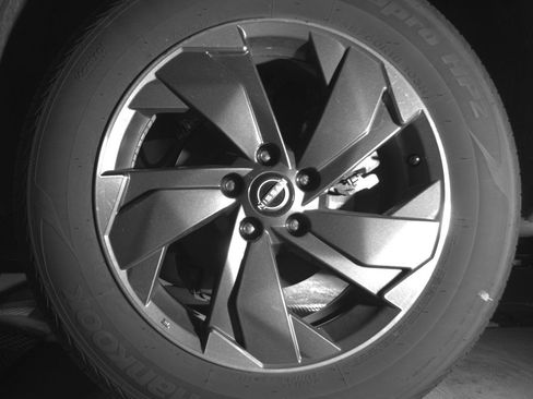 Used 2025 Nissan Rogue SV AWD/4WD image 14