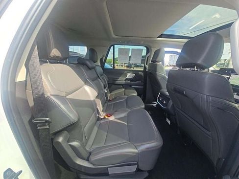 Used 2025 Ford Expedition Max Active AWD/4WD image 18