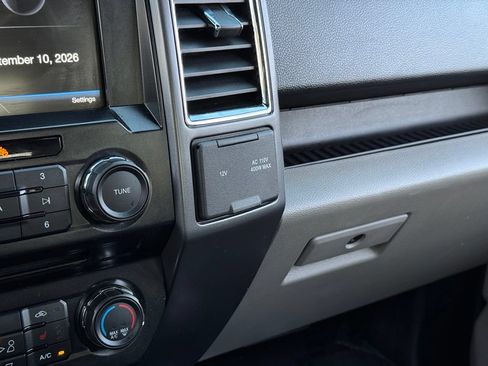 Used 2015 Ford F150 XLT w/ Equipment Group 302A Luxury AWD/4WD image 18