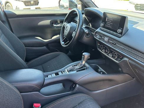 Used 2025 Honda HR-V Sport image 11