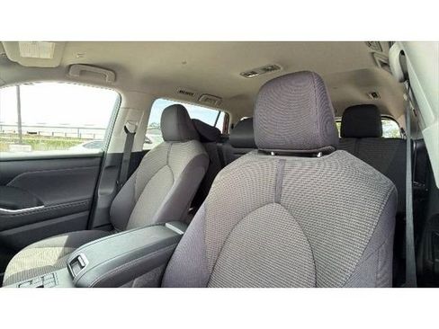 Certified 2025 Toyota Highlander LE AWD/4WD image 21