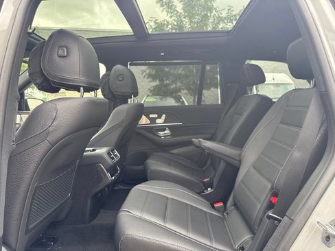 New 2026 Mercedes-Benz GLS 580 4MATIC image 19