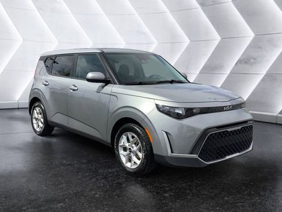 Used 2024 Kia Soul LX w/ Option Group 015