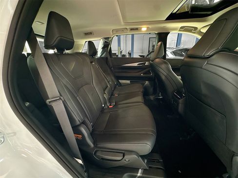 Used 2026 INFINITI QX60 Luxe w/ Cargo Package image 31