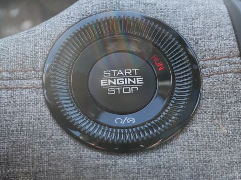 Used 2022 Jeep Compass Latitude w/ Sun and Sound Group image 29