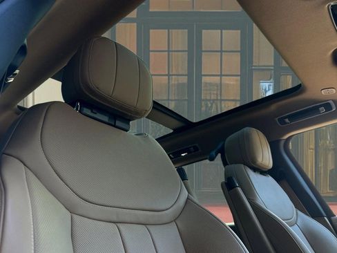 New 2026 Land Rover Range Rover Long Wheelbase SE image 25