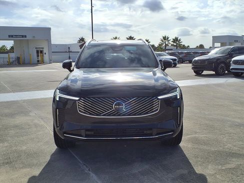 New 2026 Volvo XC90 B5 Plus w/ Protection Package Premier image 2