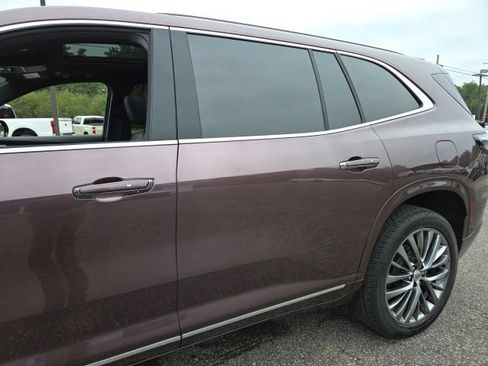 Used 2025 Buick Enclave Avenir w/ Super Cruise Package AWD/4WD image 41