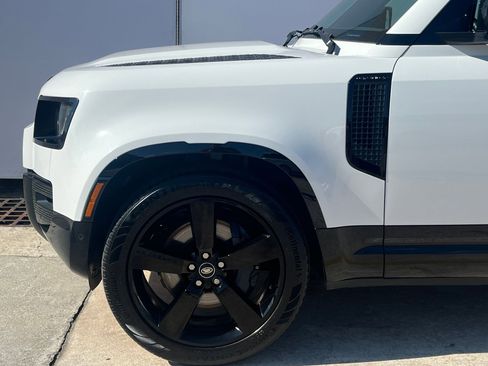 Certified 2024 Land Rover Defender 130 X-Dynamic SE image 11