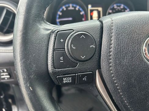 Used 2018 Toyota RAV4 XLE w/ Plus Extra Value Package FWD image 14