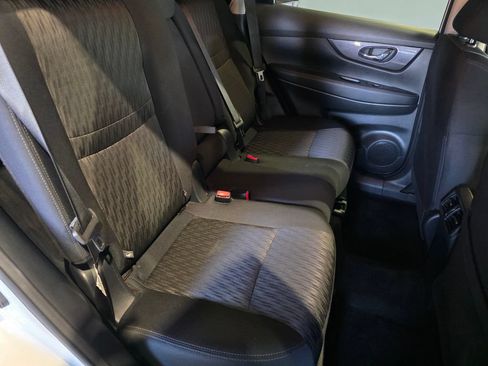 Used 2020 Nissan Rogue SV AWD/4WD image 23