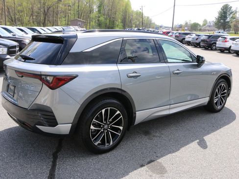 Used 2024 Acura ZDX A-Spec image 8