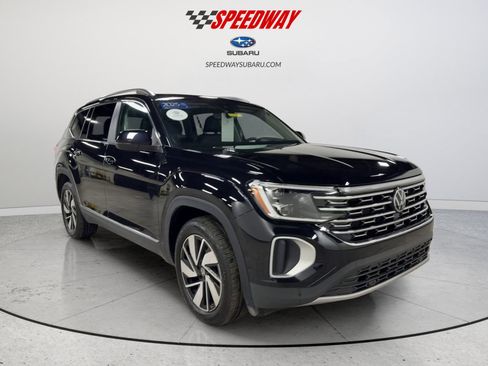 Certified 2025 Volkswagen Atlas SEL image 2