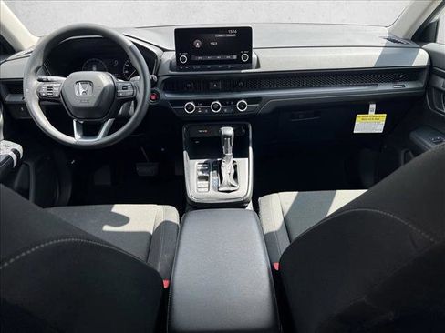 Used 2025 Honda CR-V LX image 16