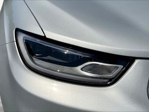 New 2026 Chrysler Pacifica Select AWD/4WD image 30